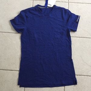 Kit and Ace Tops - NWT Kit and Ace V tee size XS Kit and Ace Tops - NWT Kit and Ace V tee size XS